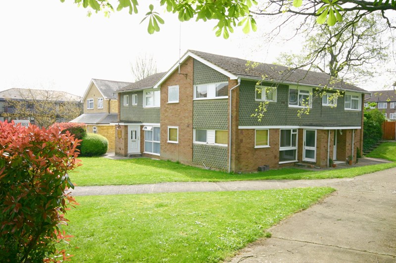 Oaktree Lodge, 30 Bycullah Road, Enfield, Middlesex, EN2 8EY