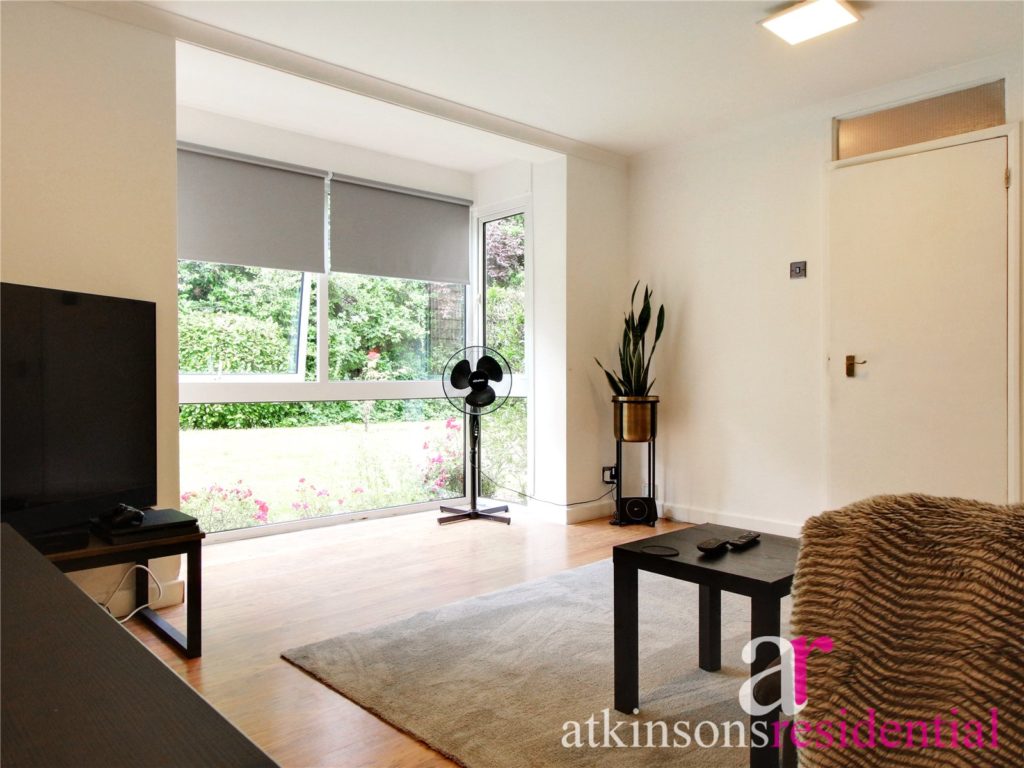 Winchester Close, Enfield, Middlesex, EN1 2ES