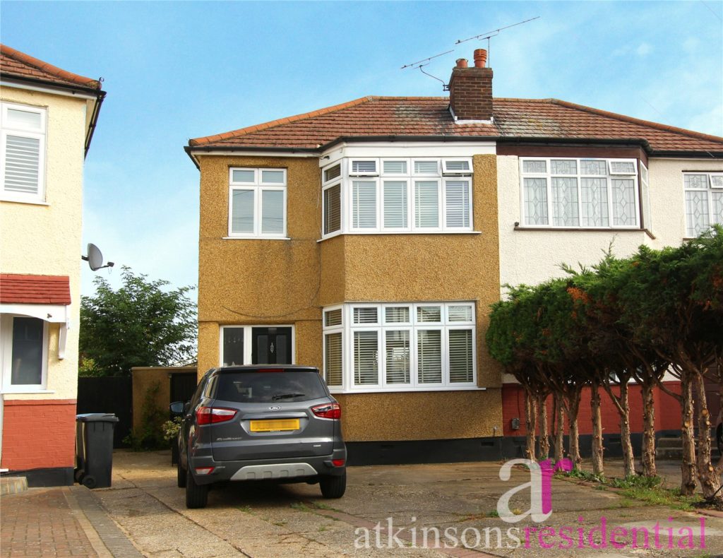 Carisbrook Close, Enfield, Middlesex, EN1 3NB