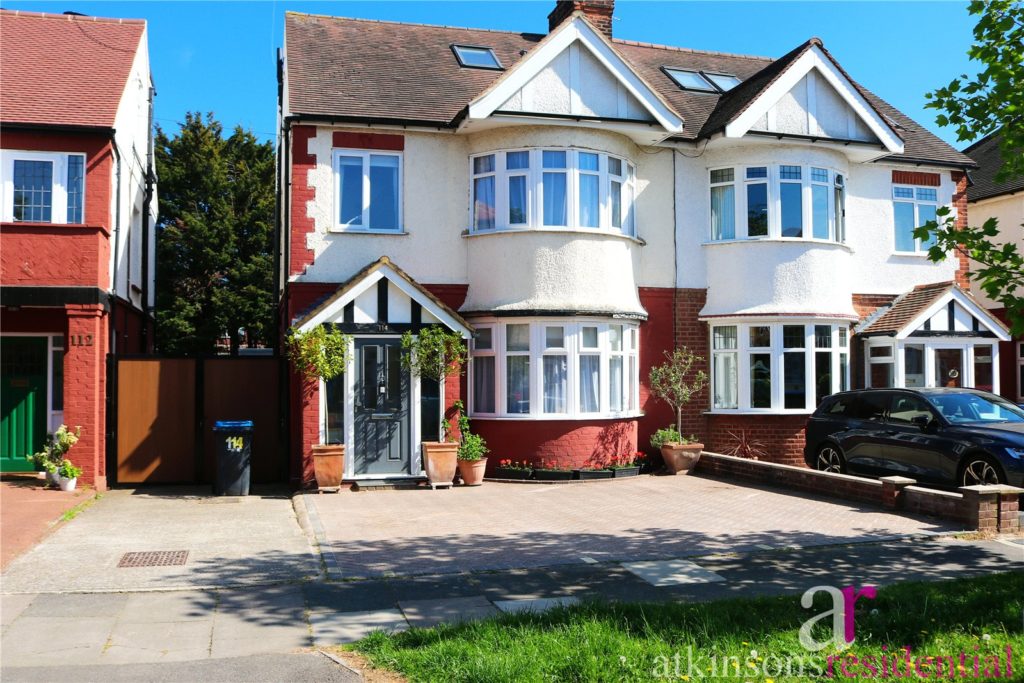 Carnarvon Avenue, Enfield, Middlesex, EN1 3DS