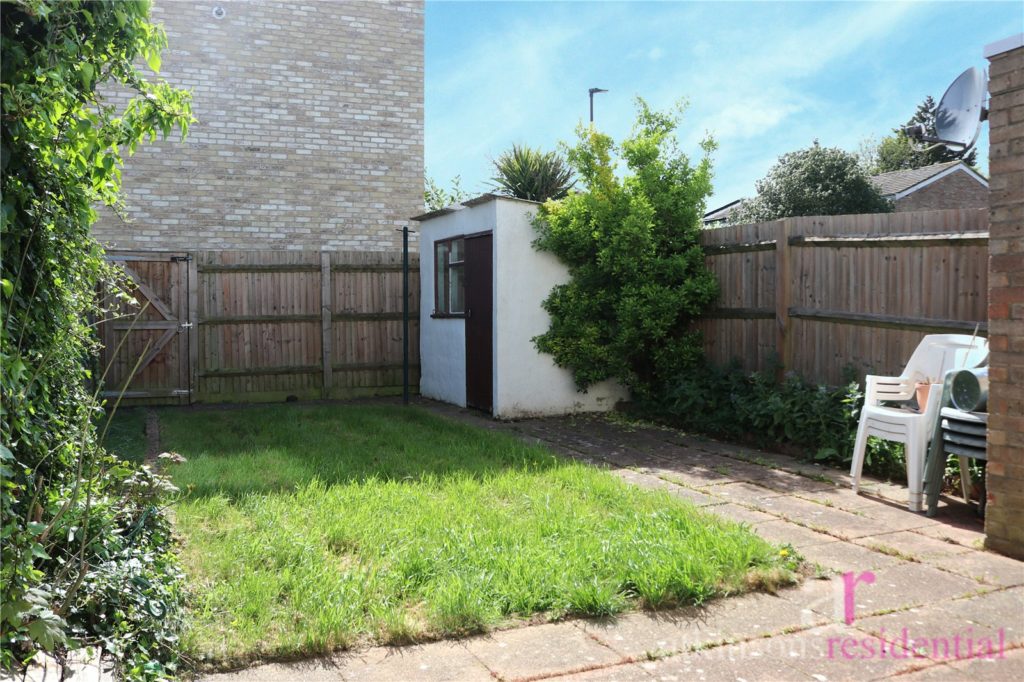 Holtwhites Hill, Enfield, Middlesex, EN2 8BT