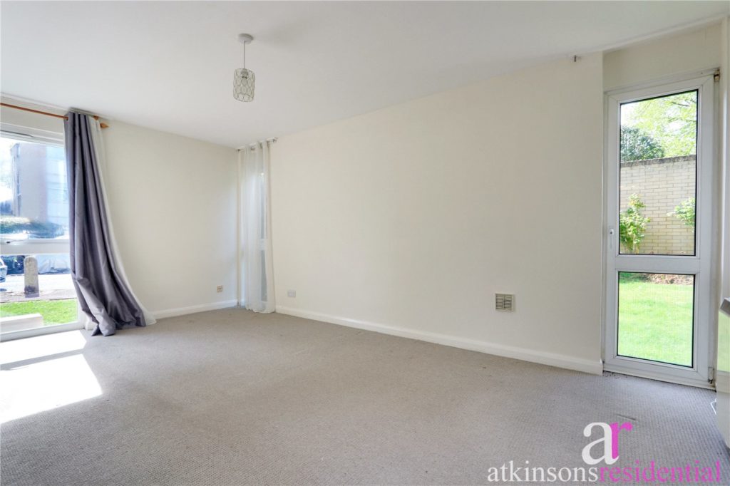 Lingfield Close, Enfield, Middlesex, EN1 2JL