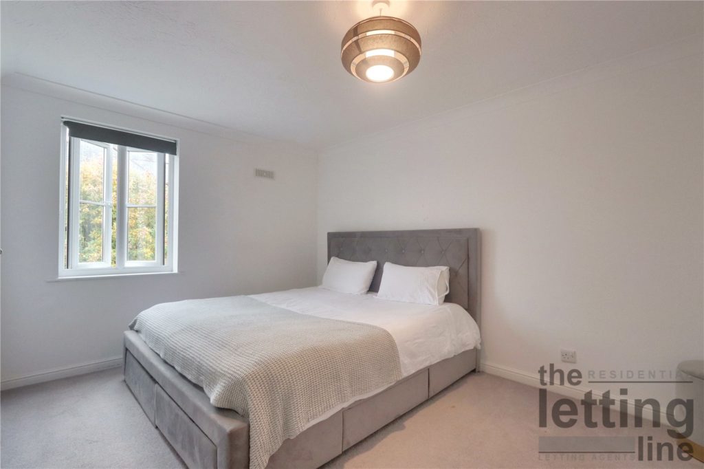 Gater Drive, Enfield, Middlesex, EN2 0JP