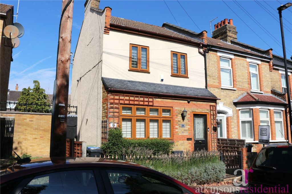 Brigadier Avenue, Enfield, Middlesex, EN2 0LU